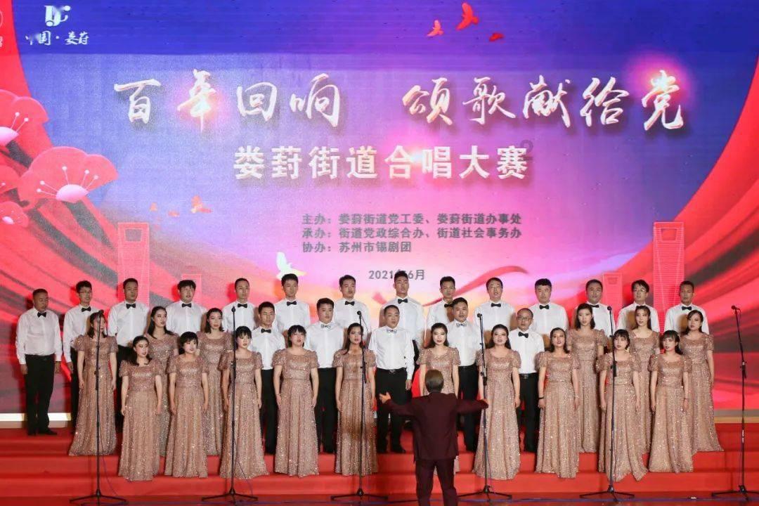 还纠结黄皮肤是否适合墨绿色上衣?看看凯特王妃10套穿搭就知道了
